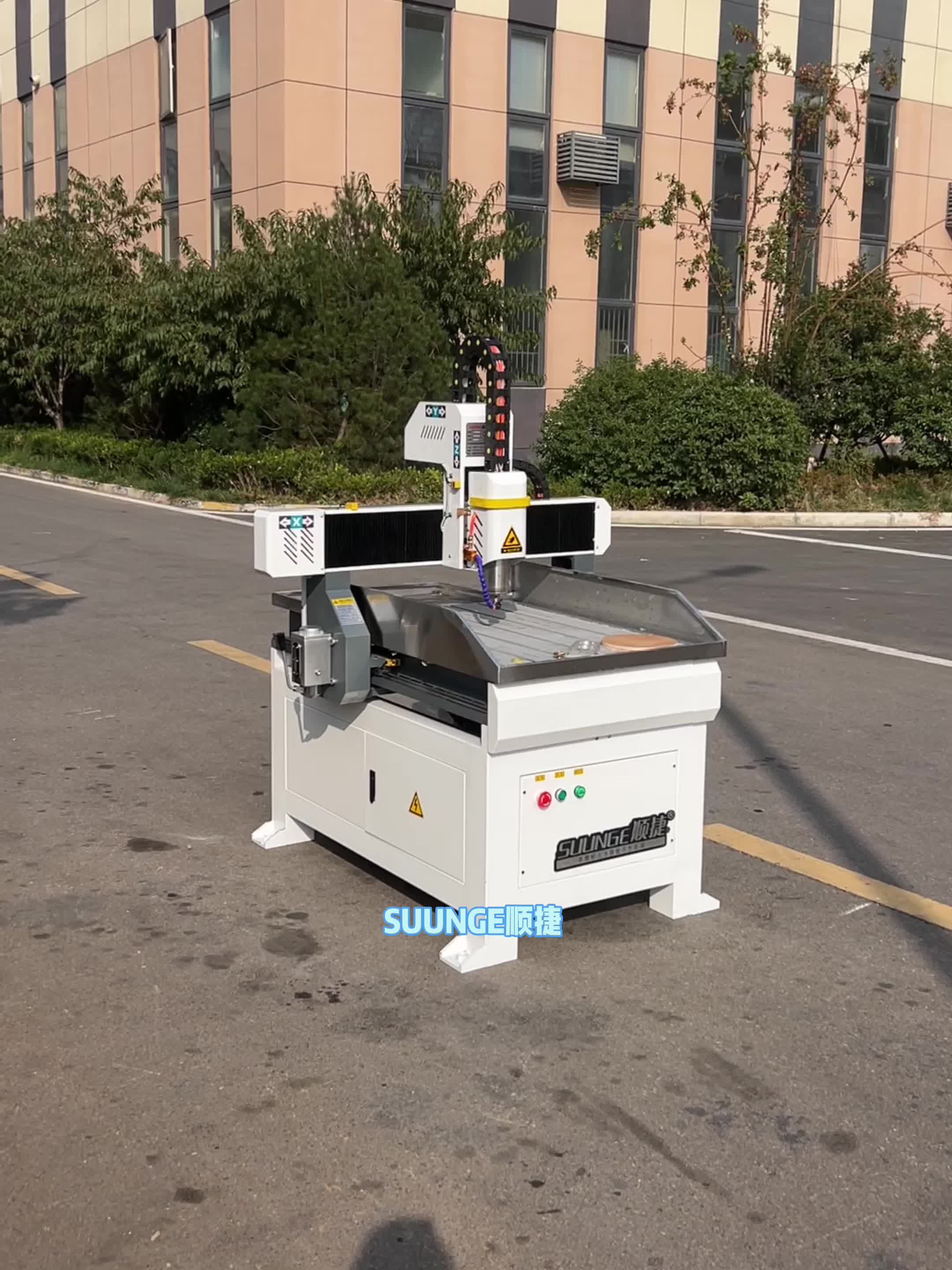 济南顺捷数控中小型多功能雕刻机 让精密加工更智慧，更灵活